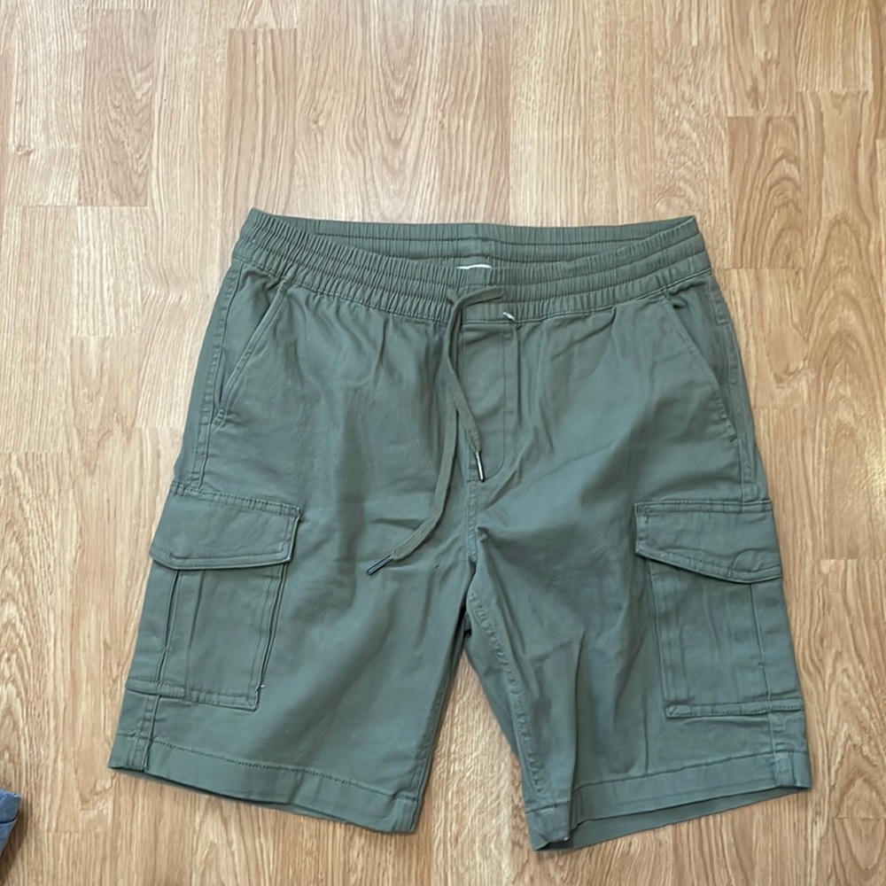 Hedge cargo shorts